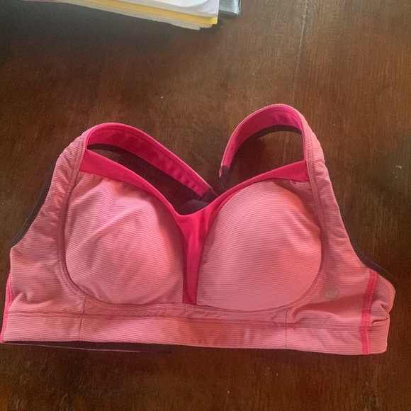 Lululemon ta ta tamer - Picture 3 of 7